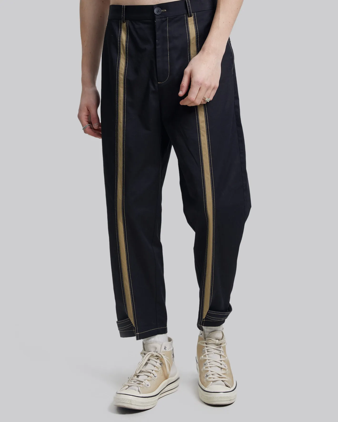 Hot Contrast Stripe Tapered Pants Man Standard Trousers