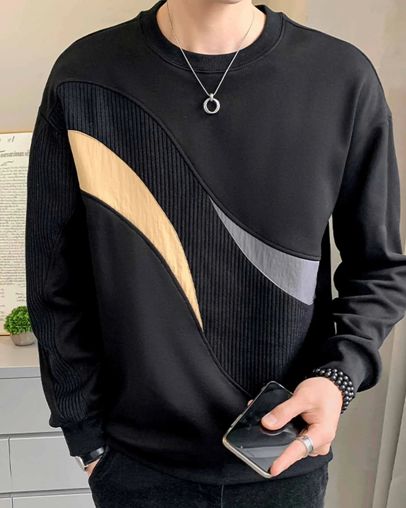 New Crewneck Contrast Front Sweatshirt Man Standard