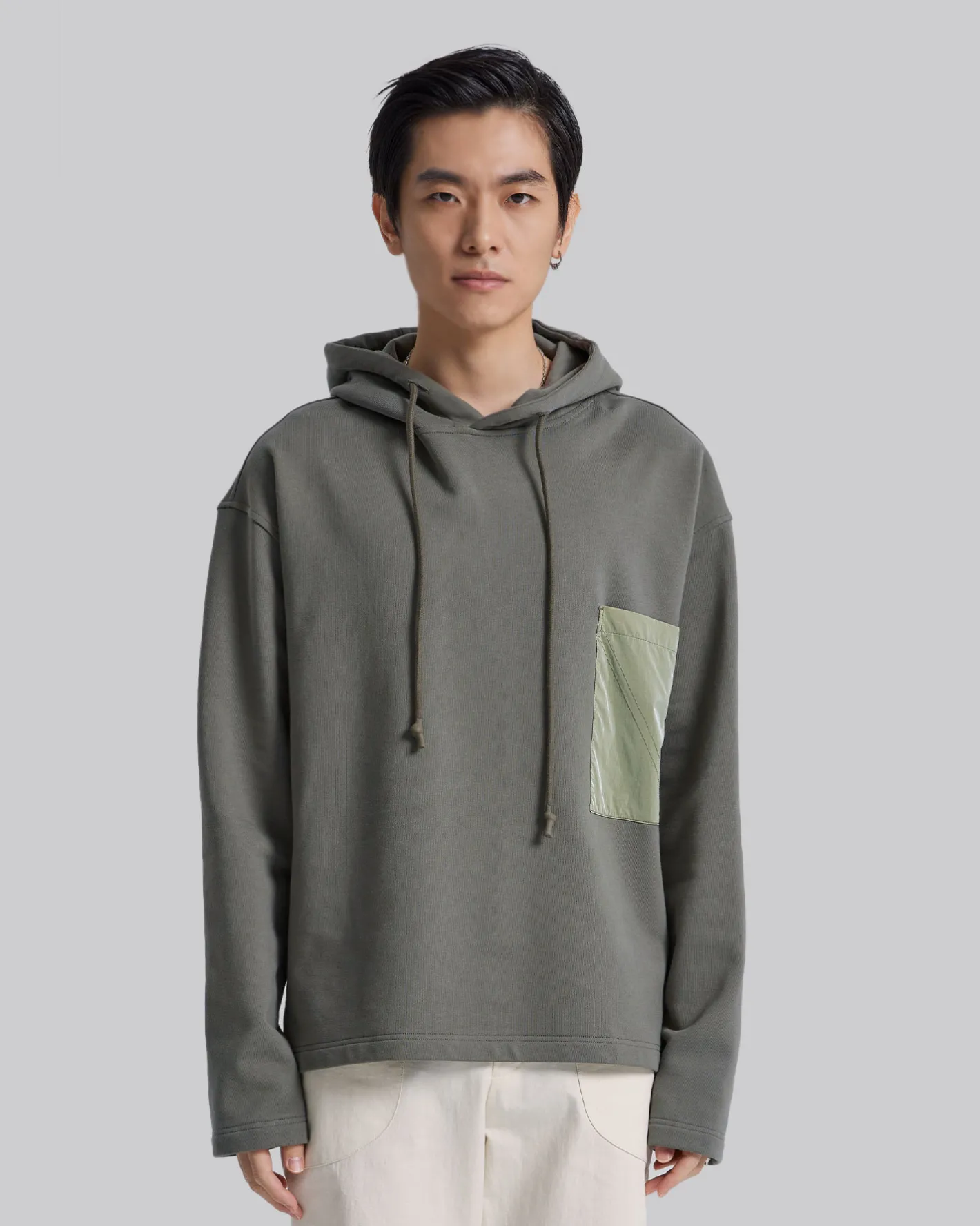 Hot Patch Pocket Basic Hoodie Man Standard